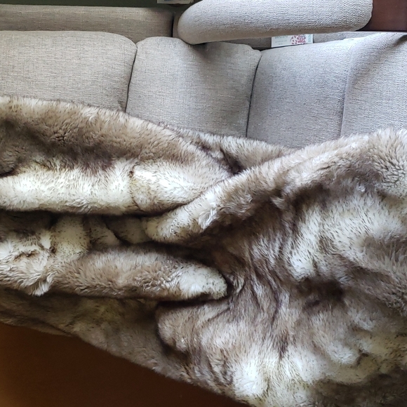 Pottery Barn Bedding Pottery Barn Ombre Faux Fur Throw Poshmark